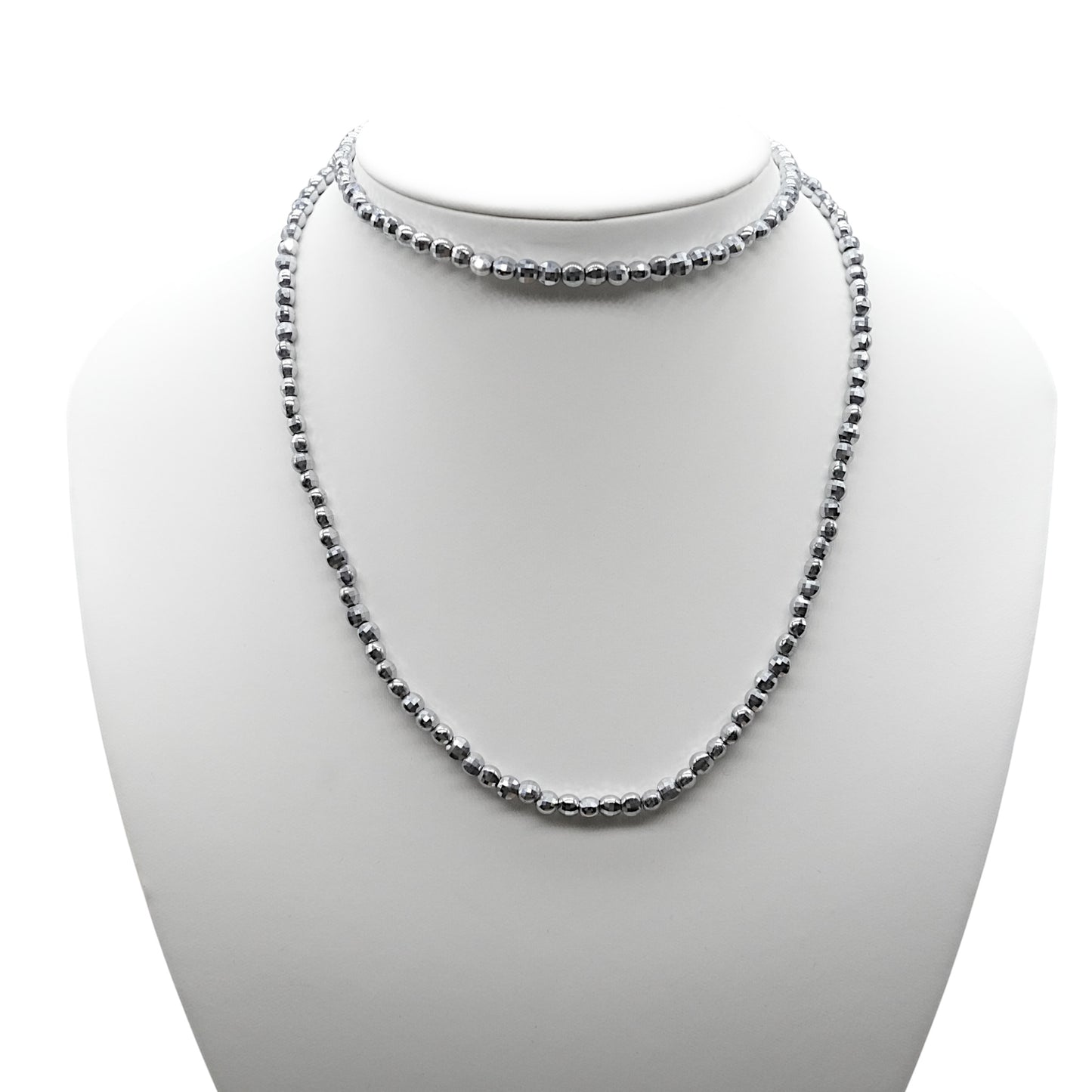 Collier sautoir 70 cm Hématite electroplaquée argenté 4 mm CHA-7