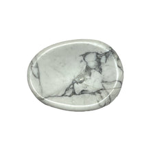 Load image into Gallery viewer, Galet anti stress howlite blanche
