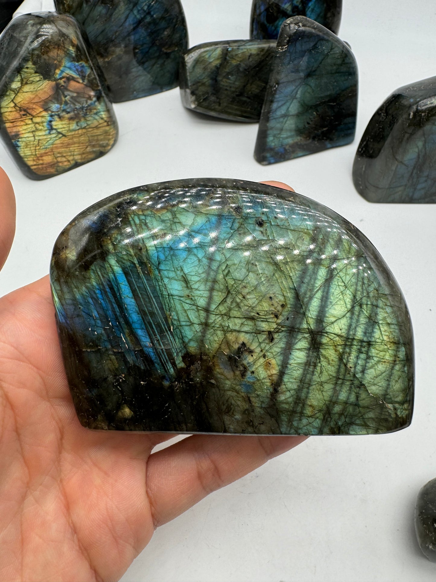 Labradorite forme libre AA+ 588g (Lot 30)