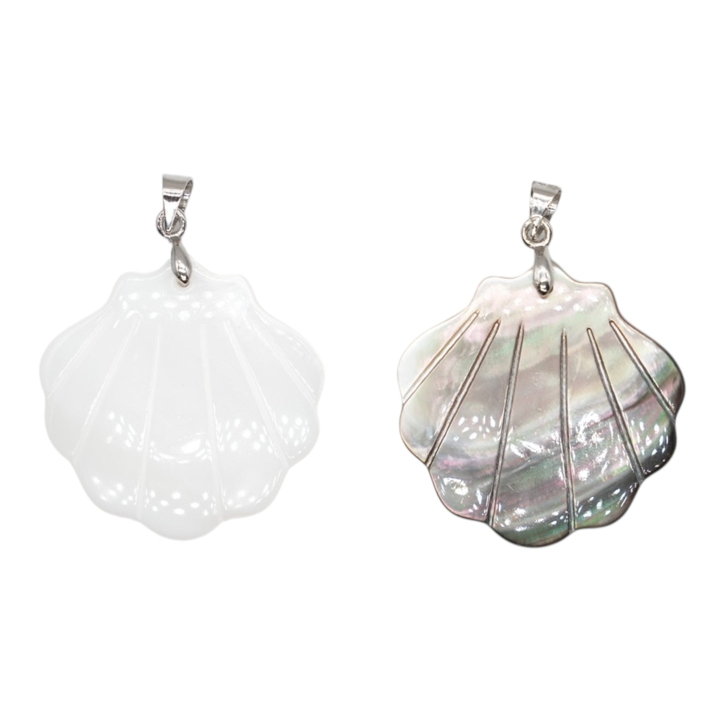 Pendentif forme coquillage en nacre