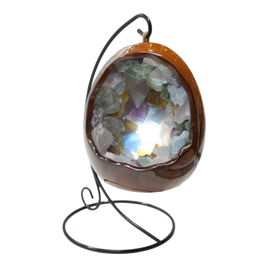 Lampe en oeuf en Celestine/Fluorine multi & en céramique avec support noir inclus.