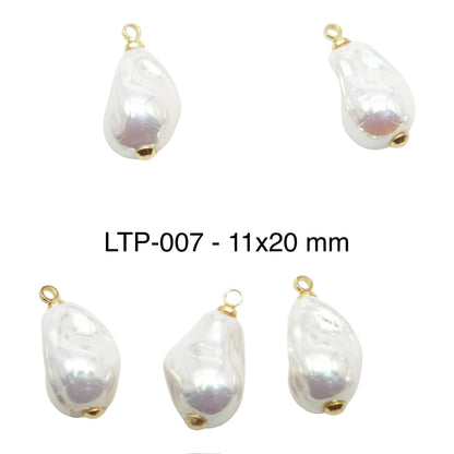 5 Breloques/Pendentifs Perles de Nacre irisée – Finition Laiton Double Rhodié (11 formes disponibles)