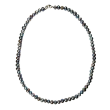 Load image into Gallery viewer, Collier en perles d’eau douce noire N-4
