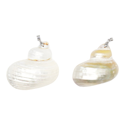 Pendentif forme coquillage en nacre