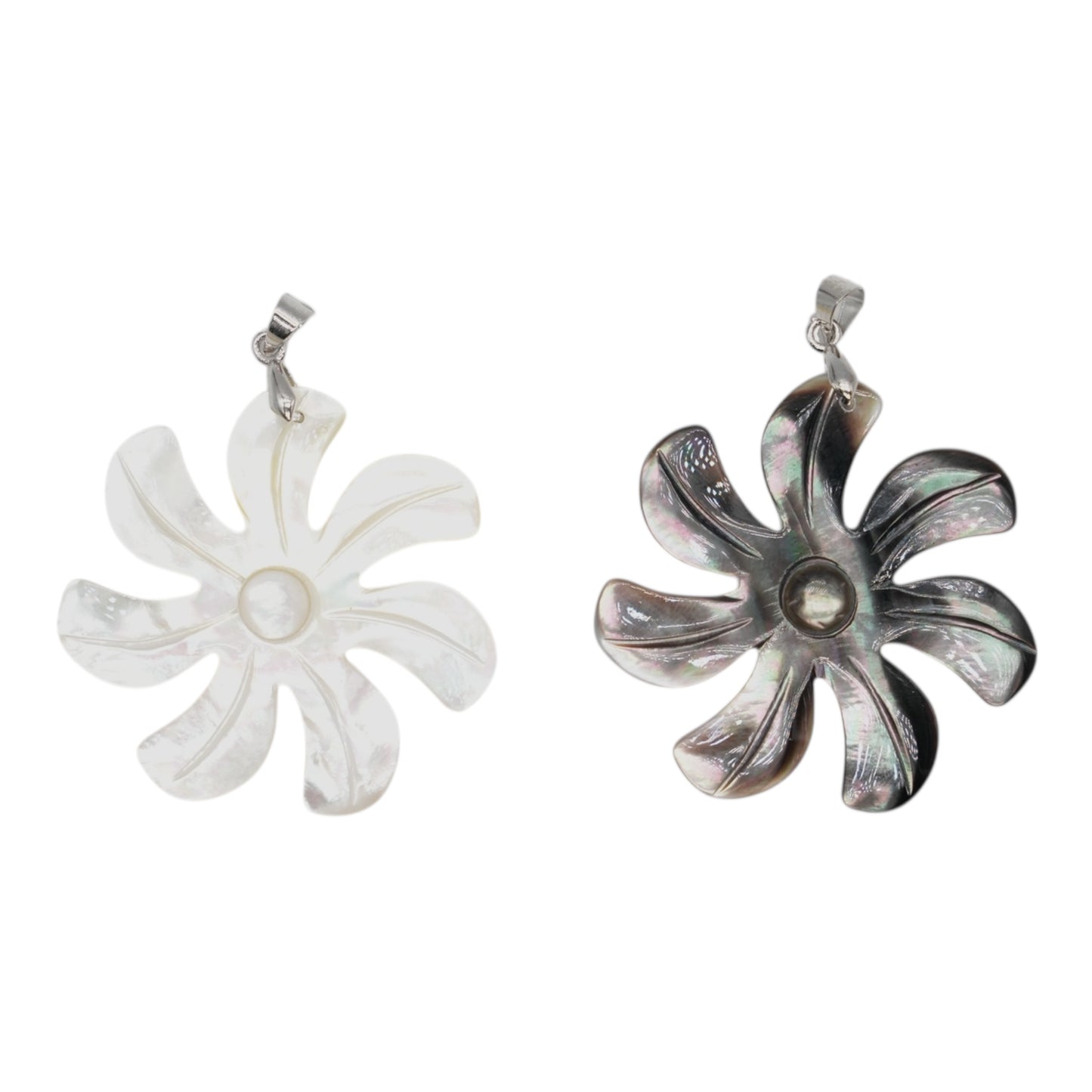 Pendentif fleur forme moulin à vent en nacre