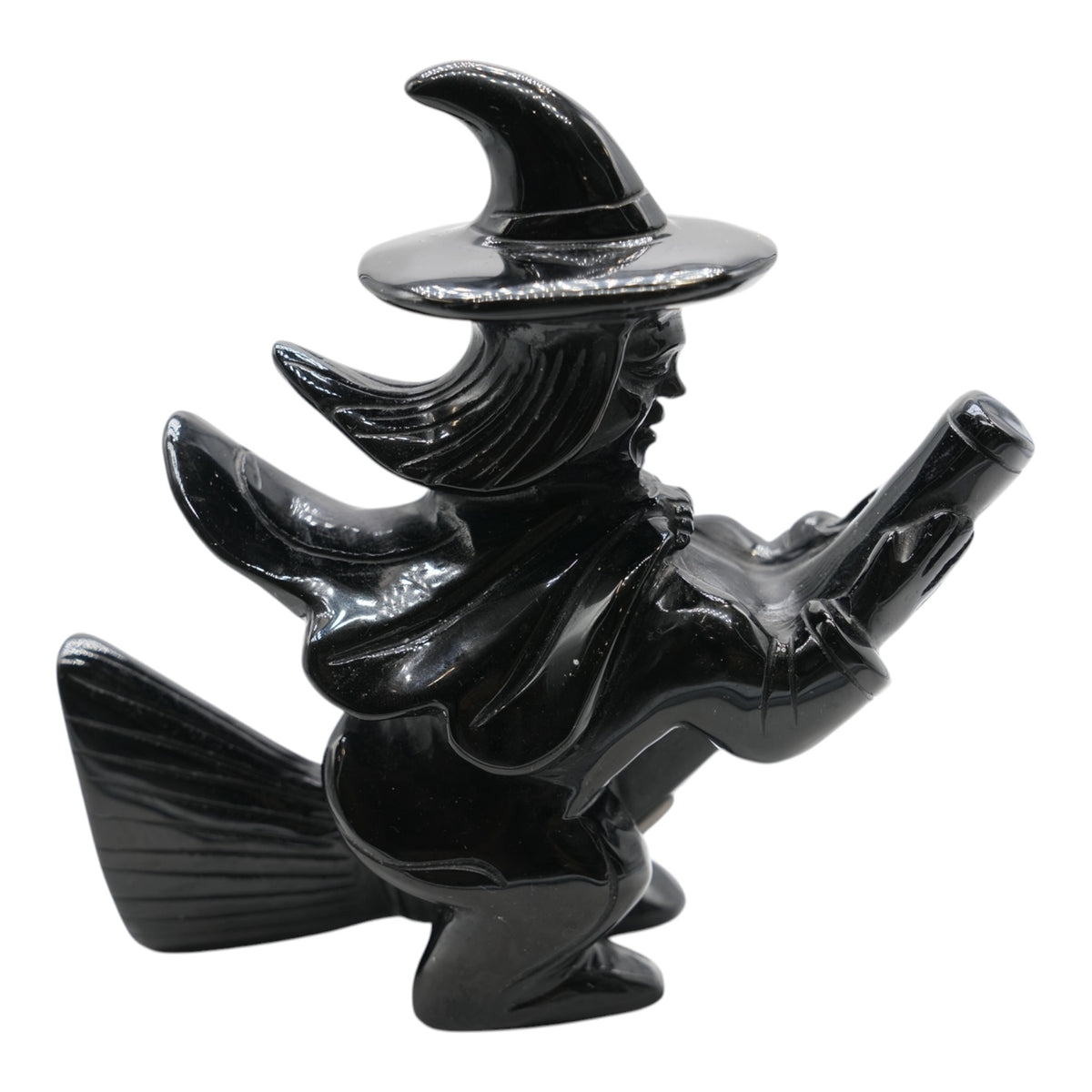 Figurine Sorciere en obsidienne noire 16x15.5 cm