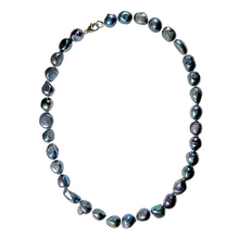 Load image into Gallery viewer, Collier en perles d’eau douce noir N-1
