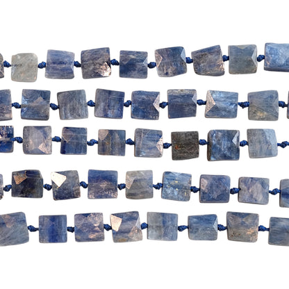 Fil de perle forme libre Cyanite bleue carré plat 9x9 mm (référence 75)