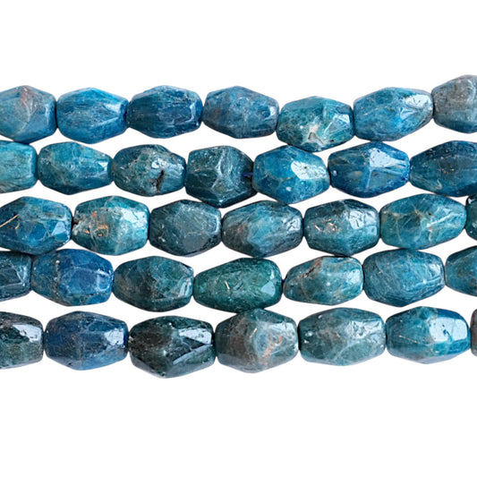 Fil de perle forme libre Apatite bleue 12x16 mm (référence 110)