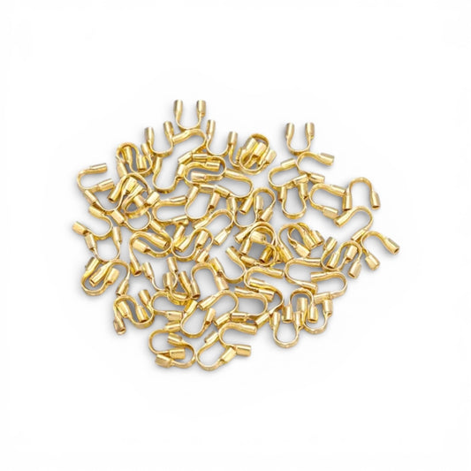 100 Protège-fil laiton réf cc354 – 5 × 5 mm — Trou de 1.5 mm (doré/argenté)