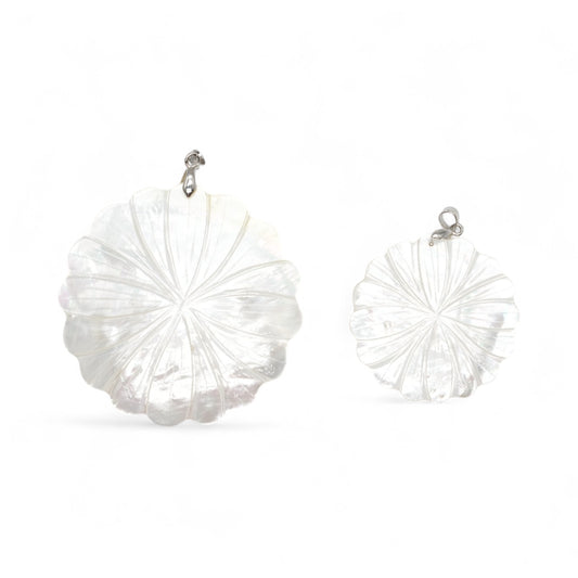 Pendentif Feuille ronde en Nacre blanche (2 tailles disponibles)