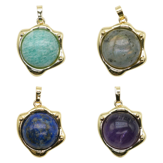 Pendentif forme boule 2 cm — en laiton doré ou argenté (4 pierres disponible)