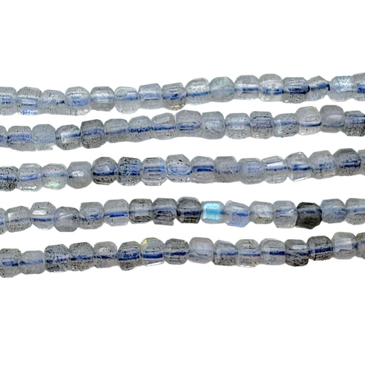 Fil de perles carrées facetté Labradorite 2x2 mm