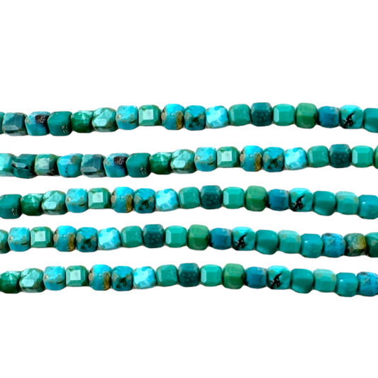 Fil de perles carrées facetté Turquoise du Pérou AAA 2x2 mm