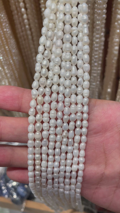 Fil de perle d’eau douce 4-5 mm [42]