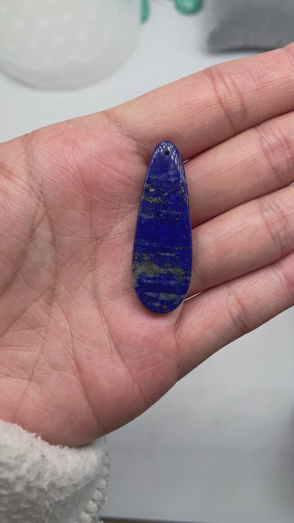 Pendentif Lapis forme aléatoire percé devant