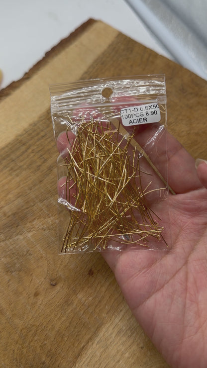 100 Tiges clous plats en acier doré pour fabrication de boucle d'oreille— CT1-D 0.6x50 mm