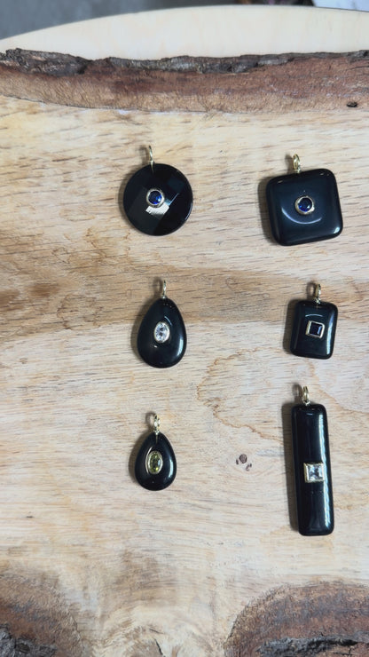 Pendentif en obsidienne noire avec pierre Zircon couleur aléatoire (11 formes disponible)