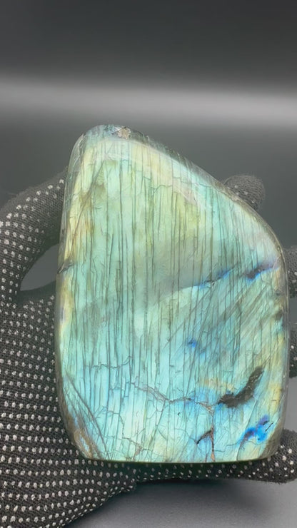 Labradorite flashy forme libre AAA(Lot 25) 780g 11x8x4.5cm