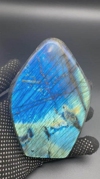 Labradorite flashy forme libre AAA (Lot 29) 725g 11x8x5cm