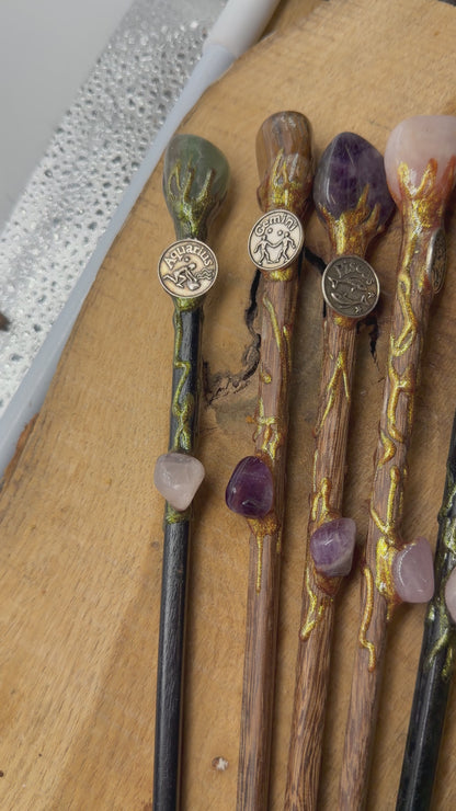 Baguette magique en pierre artisanale & signe astro pour rituel & méditation 35 cm à l’unité aléatoire