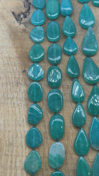 Fil de perle forme libre Amazonite de Russie AA