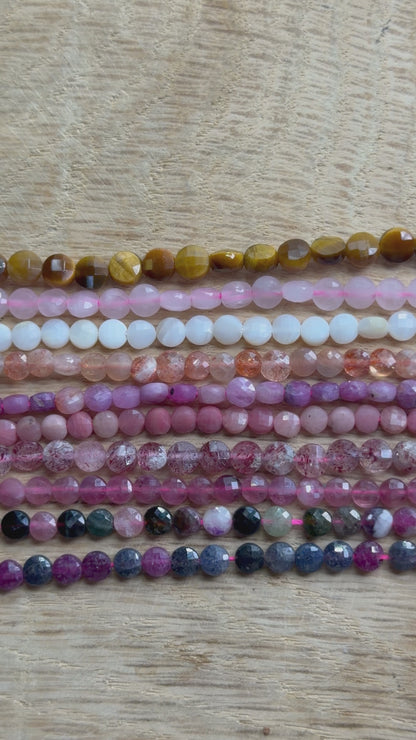 Fil de perle en rond plat facetté 4 mm (27 pierres disponible)