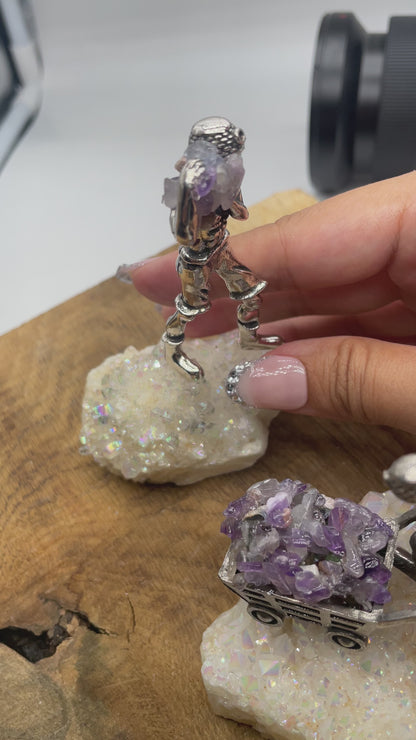Figurine mineur avec Cristal Aqua Aura & améthyste
