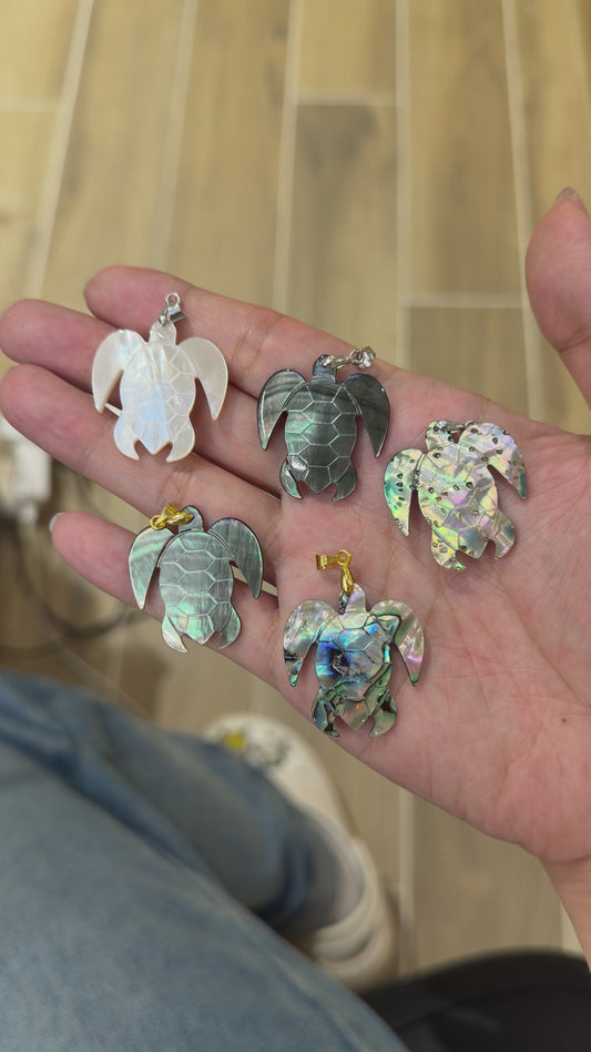 Mini pendentif forme tortue 3x3 cm (5 pierres disponibles)