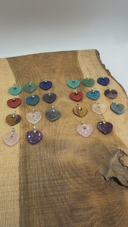 Pendentif Coeur 25 mm — Bélière dorée ou argentée (11 pierres disponible)