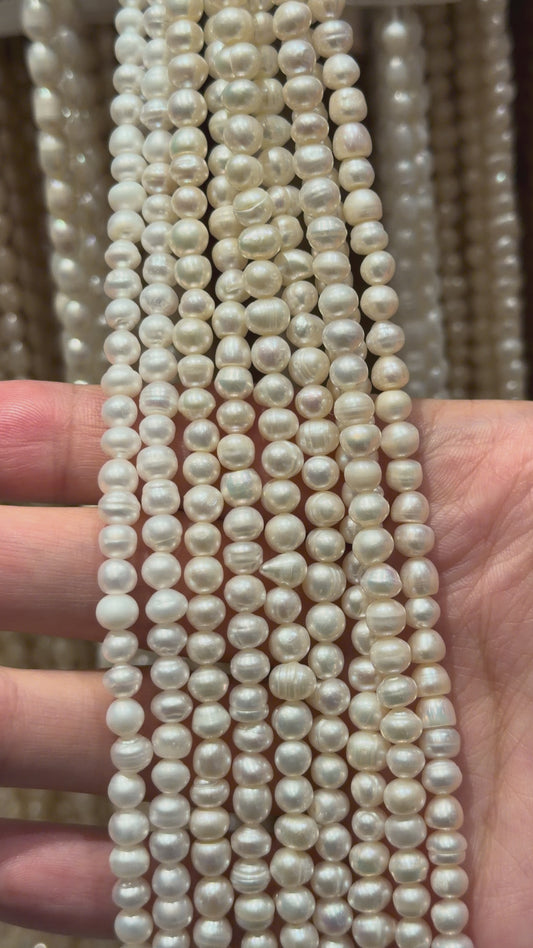 Fil de perle d’eau douce 4-5 mm [43]