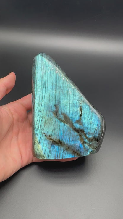 Labradorite flashy forme libre AAA 1118g (Lot 1)