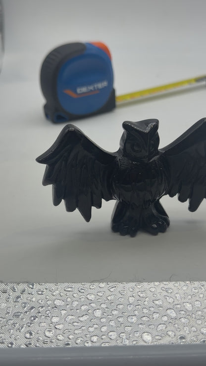 Figurine Chouette sculptée, ailes déployées 6x9 cm