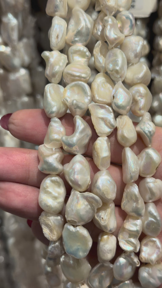 Fil de perle d’eau douce 12 mm [112]