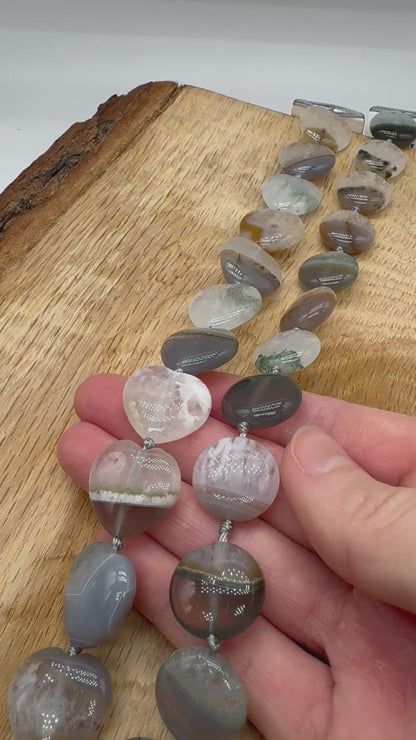 Fil de perles en Agate maronné du Botswana (2 formes disponible)