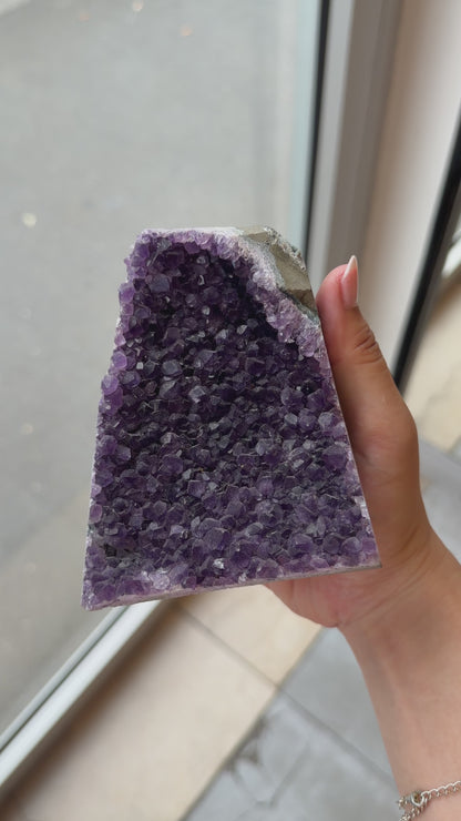 Amethyste AA+ (Lot 1) 730g 8.5x8x10cm