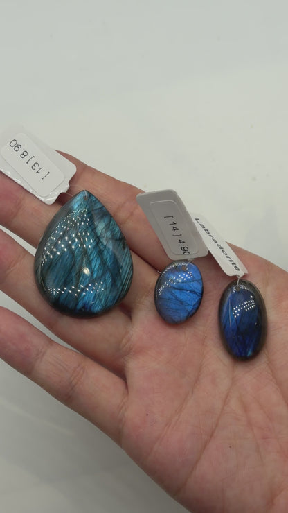 Pendentif en labradorite AAA extra bleue (17 formes disponible)