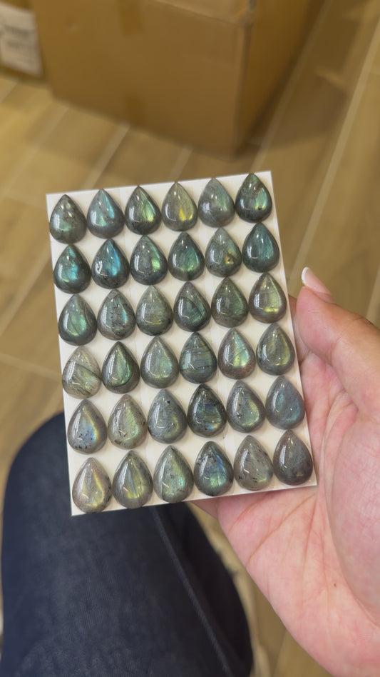 Lot de 36 pendentif Cabochon GOUTTE Labradorite AAA 13x18 mm