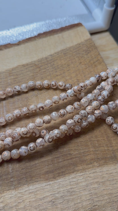 Fil de perle Agate du Tibet 8 mm #40