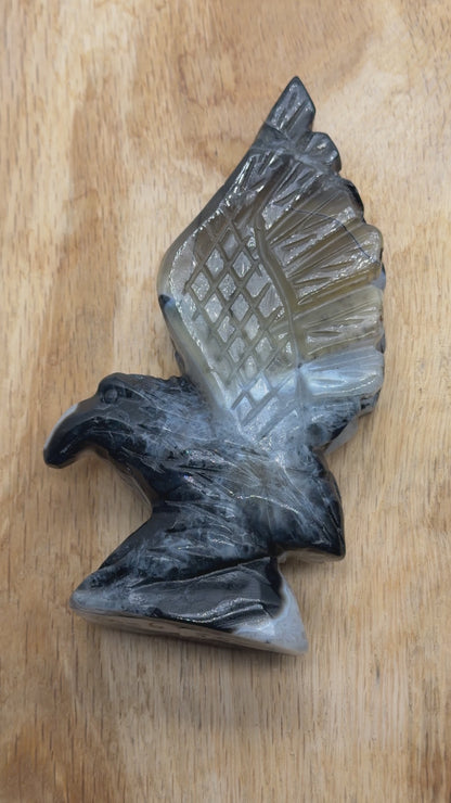 Figurine Aigle en Agate Botswana A+ 14x8 cm (modèle unique nº6)