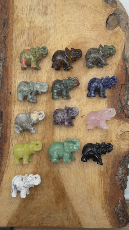 Figurine éléphant 4.5x3x2.5 cm (14 pierres disponible)