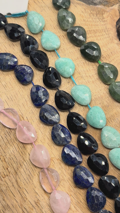 Fil de perle forme poire facetté plat 13x16 mm (5 pierres disponible)