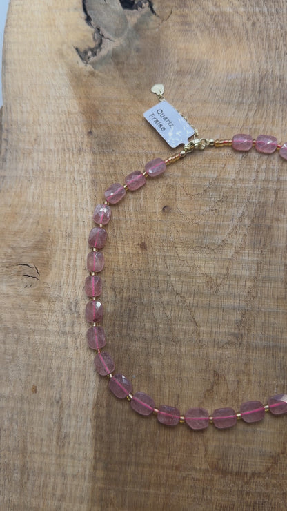 Collier 43 cm 8x10 mm rectangulaire facetté en acier inoxydable dorée (11 pierres disponibles)