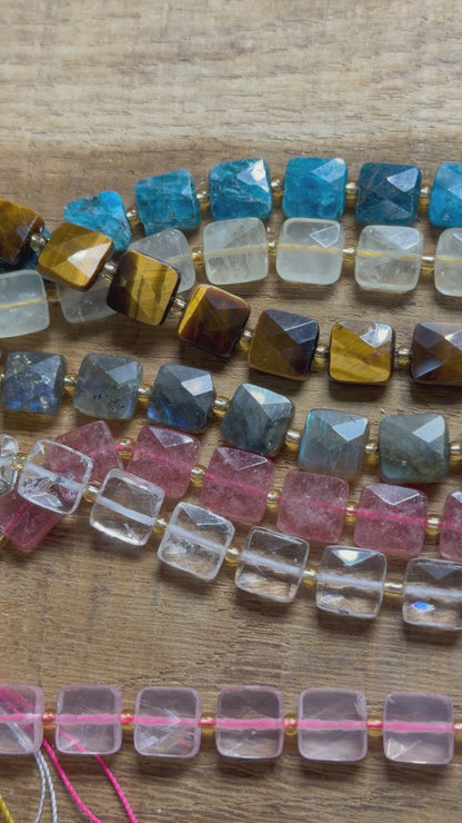 Fil de perles carrés facettés 10 mm (8 pierres disponible)