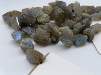 Fil de pierre brute Labradorite 10x16 mm