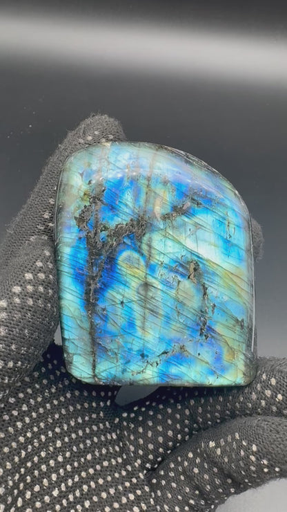 Labradorite flashy forme libre AAA 294g (Lot 15)