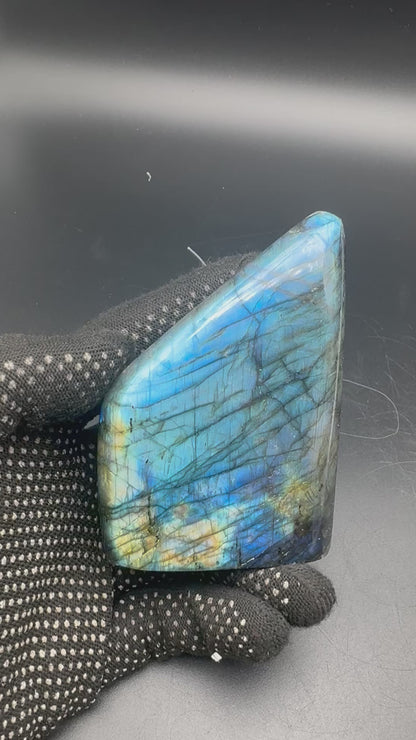 Labradorite flashy forme libre AAA (Lot 20) 413g 9x6x4cm