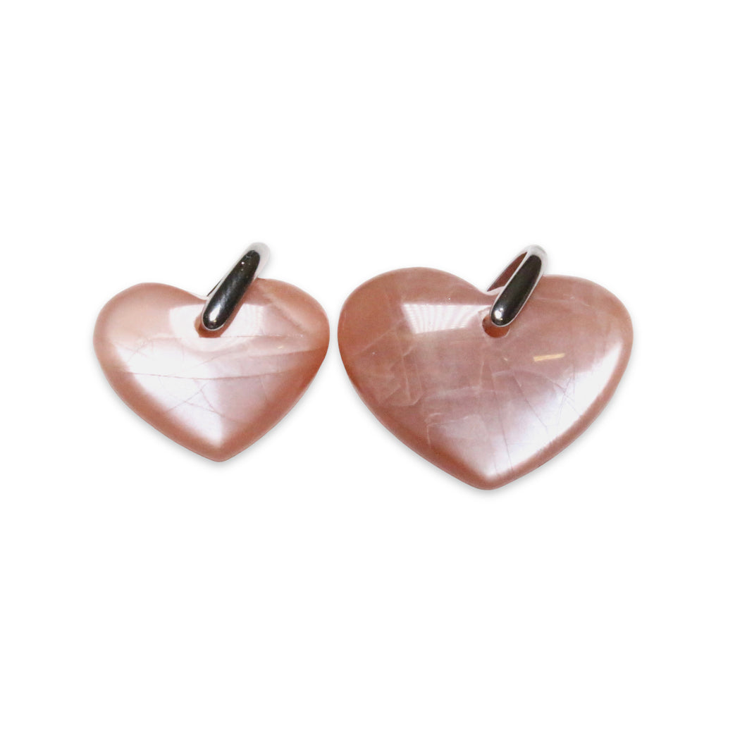 Heart form stone pendant